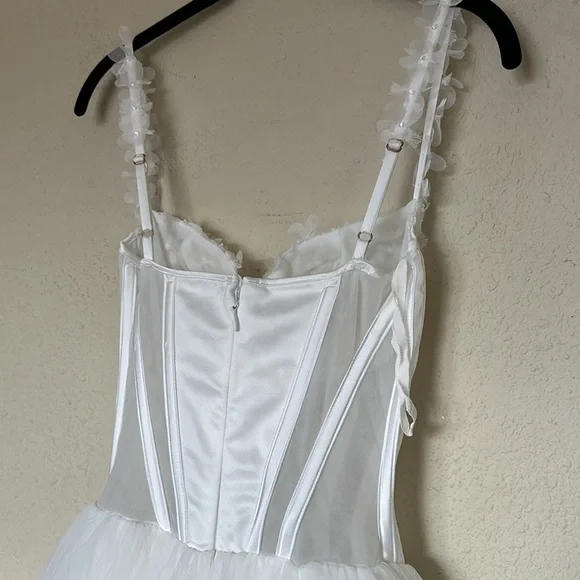 Nathalie House of CB White Wedding Dress - Picture 7 of 16